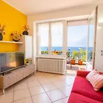 La Beths House
