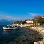 La Beths House Villa *